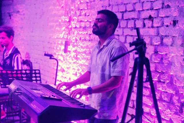 The Kemosabes live at antiSOCIAL, Mumbai