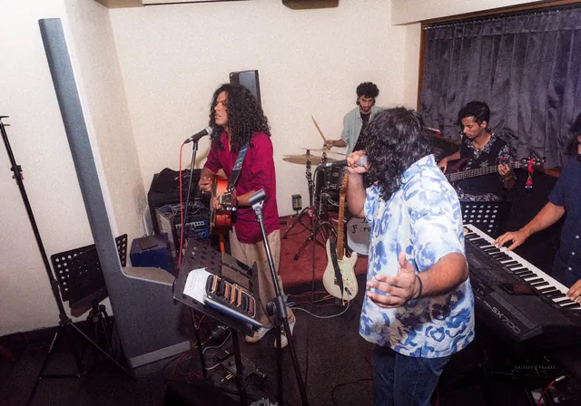 The Kemosabes live at The Bluebop Cafe, Mumbai