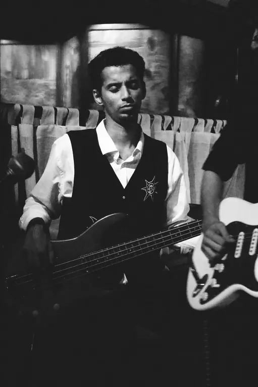 Ben Khambatta, bass